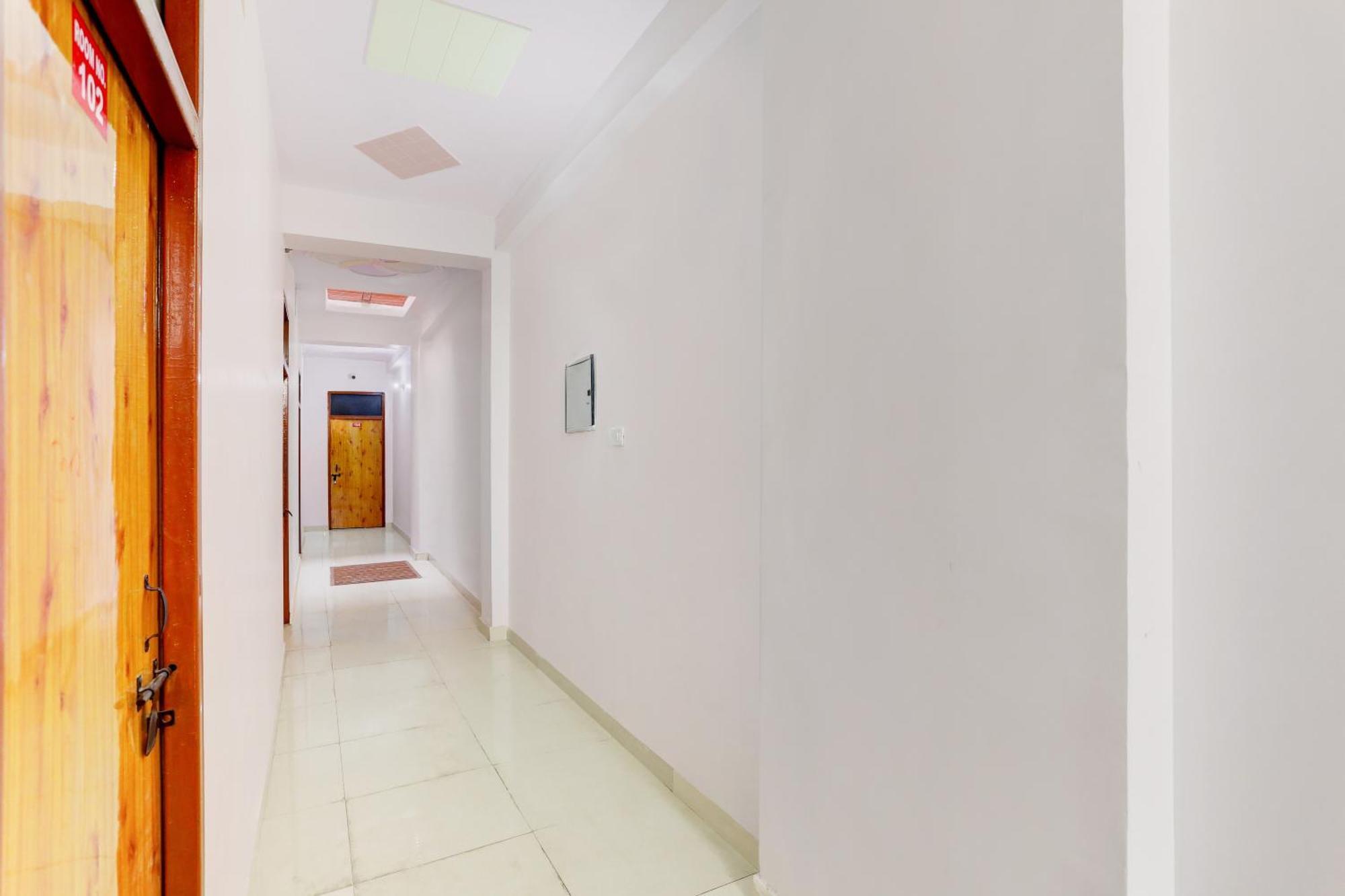 Hotel O Blu Moon Ghaziabad Exterior foto